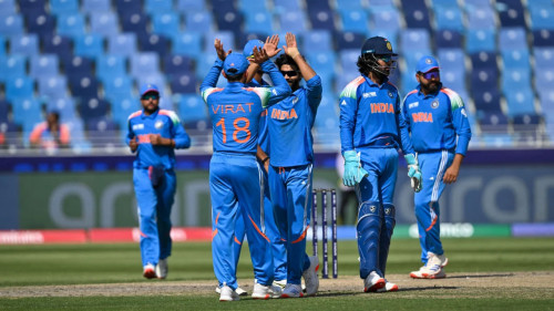অস্ট্রেলিয়াকে হারিয়ে ফাইনালে ভারত