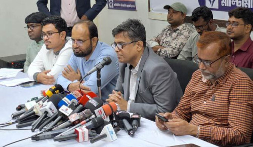 ‘সাংবাদিকদের বেতন ৩০ হাজারের নিচে নামলে পত্রিকা বন্ধ’