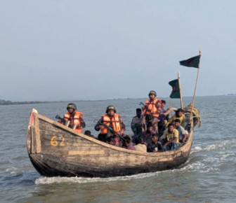 বাংলাদেশি ২৬ জেলেকে ফেরত দিয়েছে আরাকান আর্মি