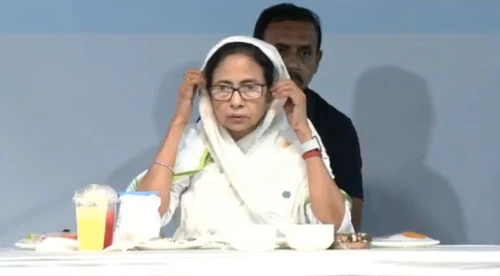 খ্রিস্টানদের অনুষ্ঠানে যাই, ইফতারেও অংশ নিই: মমতা