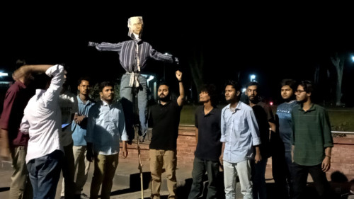 রাবিতে বিক্ষোভ, বেনিয়ামিন নেতানিয়াহুর কুশপুত্তলিকা দাহ