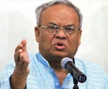 শেখ হাসিনা রাইফেল দিয়ে ইতিহাস পরিবর্তন করতে চেয়েছিলেন: রিজভী