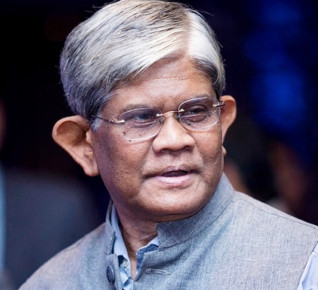 ঈদে দীর্ঘ ছুটি হলেও অর্থনৈতিক কার্যক্রমে স্থবিরতা আসবে না: অর্থ উপদেষ্টা