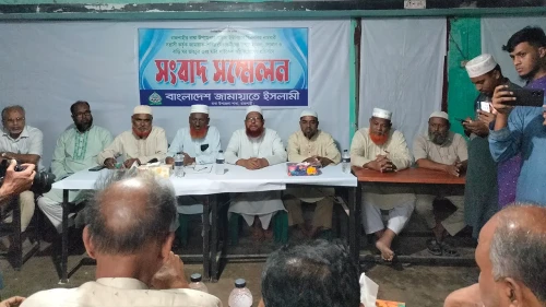 বাঘায় বিএনপি নেতার বিরুদ্ধে জামায়াত নেতাকর্মীদের বাড়িতে হামলার অভিযোগ