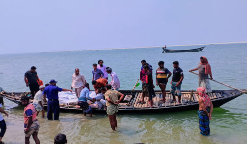 পাবনায় নৌকাডুবিতে স্বামী-স্ত্রীর মৃত্যু