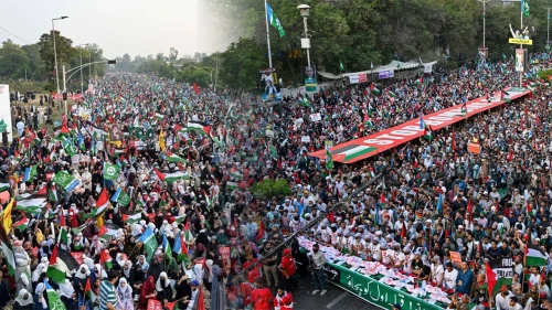ফিলিস্তিনিদের পাশে পাকিস্তান, রাজপথে লাখো মানুষের ঢল
