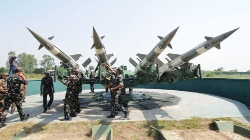 রাজস্থান-পাঞ্জাবে সতর্কতা, প্রস্তুত মিসাইল
