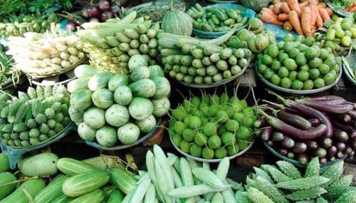 সবজির বাজারে স্বস্তি, বেড়েছে মাছ-মাংসের দাম