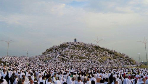 আজ পবিত্র হজ : লাব্বাইক ধ্বনিতে মুখরিত আরাফা