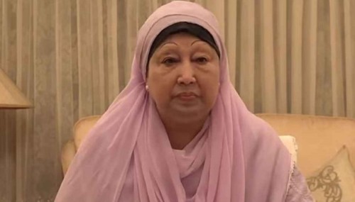 খালেদা জিয়ার হাতে গুলশানের বাড়ির কাগজ তুলে দিলো সরকার
