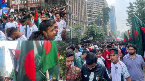 স্টেডিয়ামে দর্শকদের ঢল