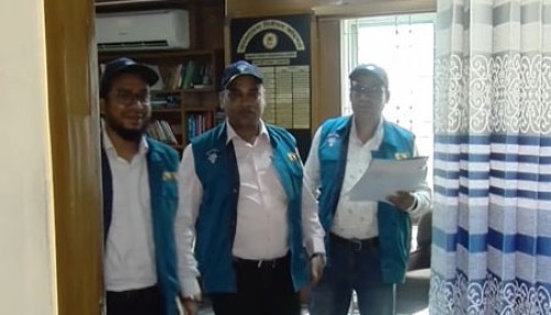 রাজশাহী আঞ্চলিক নির্বাচন অফিসে দুদকের অভিযান