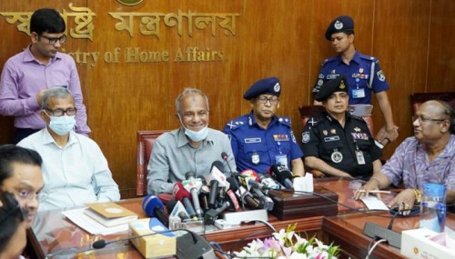আসিফ মাহমুদের অস্ত্রের লাইসেন্স নিয়ে যা বললেন স্বরাষ্ট্র উপদেষ্টা