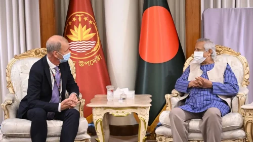 প্রধান উপদেষ্টার সঙ্গে বিশ্বব্যাংকের ভাইস প্রেসিডেন্টের সাক্ষাৎ