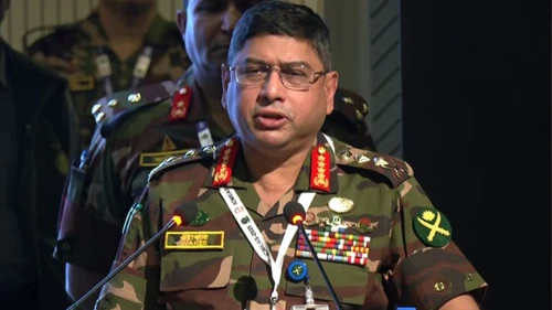 মানবিক না হলে দেশের উন্নতি সম্ভব নয় : সেনাপ্রধান