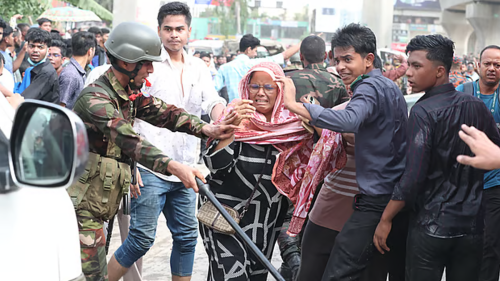 যুদ্ধবিমান বিধ্বস্তে মৃতের সংখ্যা বেড়ে ৩২, অনেকের অবস্থা আশঙ্কাজনক