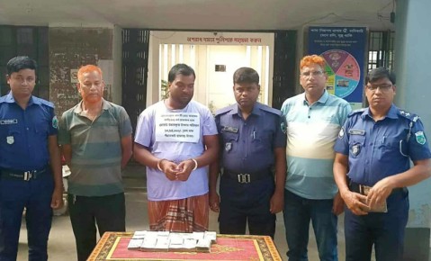 তানোরে চুরির ১১ লাখ টাকাসহ চোর চক্রের সক্রিয় সদস্য গ্রেফতার