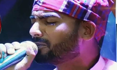 দুর্গাপুরে বিদ্যুৎস্পৃষ্ট হয়ে কণ্ঠশিল্পী গামছা ডালিমের মৃত্যু