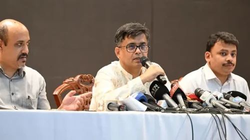 দেশের বাইরে আ.লীগ কী করছে, নজর রাখছে সরকার : প্রেস সচিব