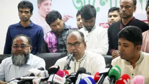 ভরাডুবির ভয়ে কিছু খুচরা পার্টি নির্বাচন চাচ্ছে না: দুদু