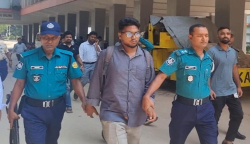 রুয়েটে নিষিদ্ধ ছাত্রলীগ নেতাকে পুলিশে সোপর্দ
