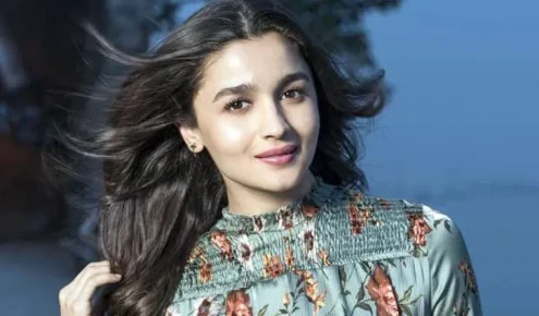 অনুপ্রাণিত হওয়ার জন্য গল্প খুঁজছেন আলিয়া