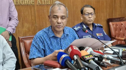 রাস্তা অবরোধ করার অধিকার কারও নেই : স্বরাষ্ট্র উপদেষ্টা