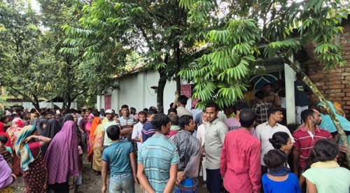 বগুড়ায় প্রবাসীর স্ত্রী-ছেলেকে কুপিয়ে হত্যা