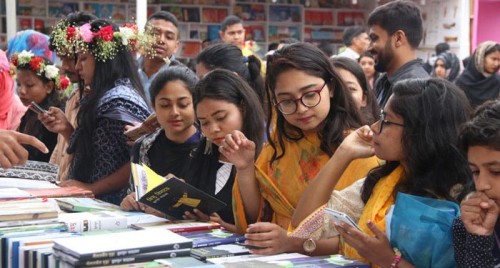 অমর একুশে বইমেলা শুরু ১৭ ডিসেম্বর