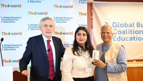 ‘আনলক বিগ চেঞ্জ অ্যাওয়ার্ড’ পেলেন প্রফেসর ইউনূস