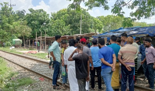 রাজশাহীতে ট্রেনের ধাক্কায় বৃদ্ধের মৃত্যু