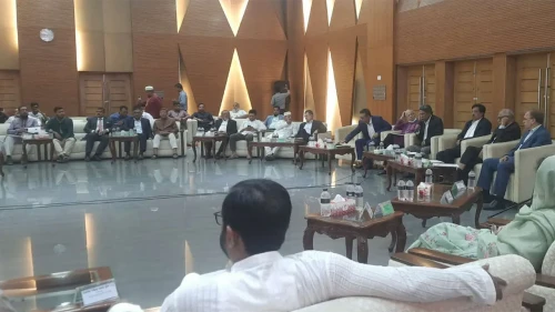 রাজনৈতিক দলগুলোর সঙ্গে ঐকমত্য কমিশনের আলোচনা শুরু