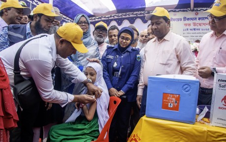 রাজশাহীতে টাইফয়েড টিকাদান ক্যাম্পেইন শুরু