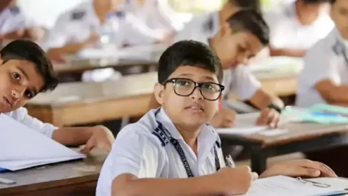 শিক্ষকদের আপত্তি টিকল না, লটারিতেই স্কুলে ভর্তি