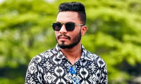 রাজশাহীতে ট্রাকের চাপায় কলেজছাত্রের মৃত্যু, ট্রাকে আগুন