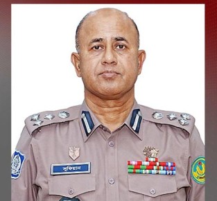 আদালতে আসামির ভিডিও ভাইরালের ব্যাখা দিলেন আরএমপি কমিশনার