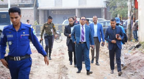 রাজশাহীতে ভরাট হওয়া পুকুর পুনঃখনন করছে প্রশাসন