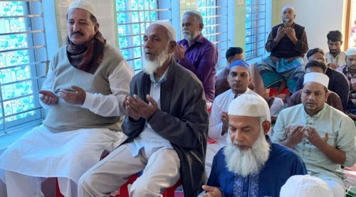 খালেদা জিয়ার সুস্থতা কামনায় রাজশাহীর বিভিন্নস্থানে দোয়া মাহফিল