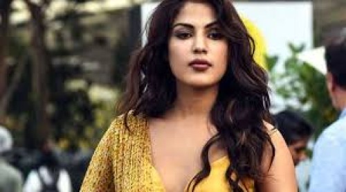 বিয়ের আগেই মা হতে চান রিয়া