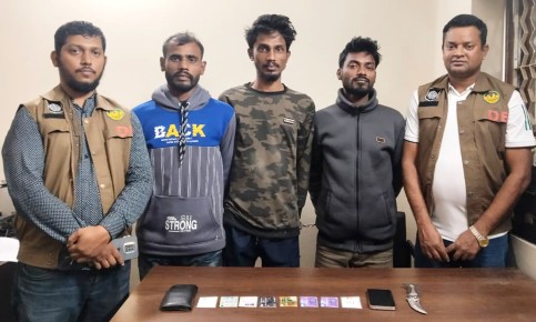 রাজশাহীতে ছিনতাই চক্রের তিন সদস্য গ্রেফতার