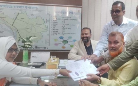 রাজশাহী-৬ আসনে বিএনপি প্রার্থী  চাঁদের পক্ষে মনোনয়নপত্র সংগ্রহ