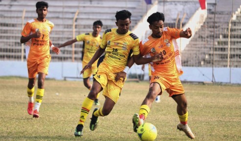 রাজশাহী বিভাগীয় আন্তঃকলেজ ফুটবলে জমজমাট লড়াই