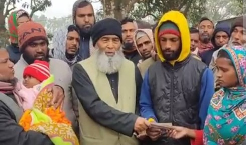 তানোরে সাজিদের পরিবারকে ৫০ হাজার টাকা অনুদান  দিলো জামায়াত