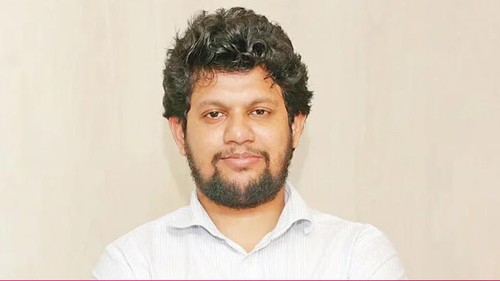 নির্বাচন করবেন না মাহফুজ আলম