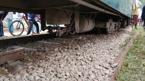গভীর রাতে রেললাইন খুলে ফেলায় ট্রেন লাইনচ্যুত