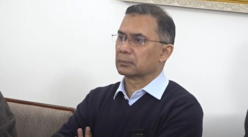 মায়ের মৃত্যুতে নিঃসঙ্গ রাজপুত্র