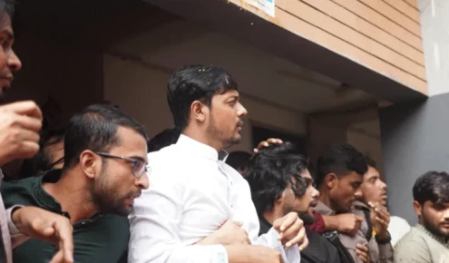 নাসীরুদ্দীন পাটওয়ারীর ওপর আবারো ডিম নিক্ষেপ