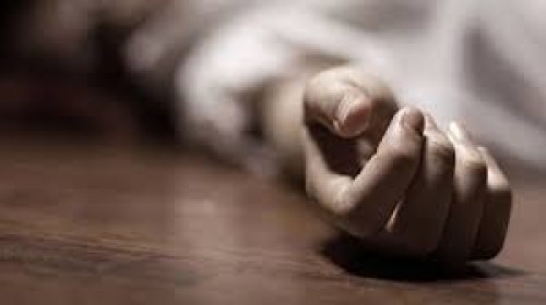 মেঝেতে স্ত্রীর লাশ, জখম সাংবাদিক