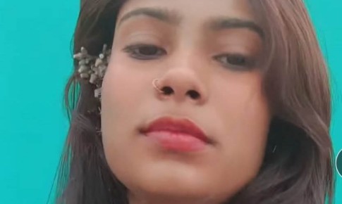 রাজশাহীতে ফেসবুক লাইভে এসে কিশোরীর আত্মহত্যা