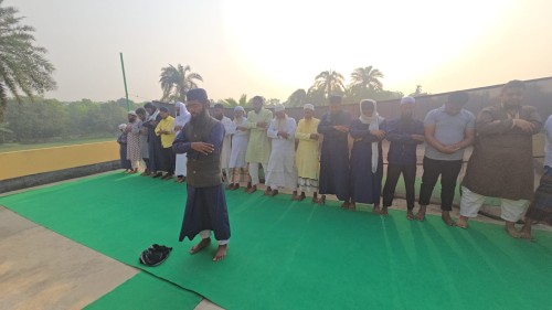 রাজশাহীর এক গ্রামে ঈদুল ফিতর উদযাপন